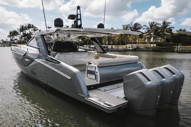 Bae Watch Yacht Photos Pics 