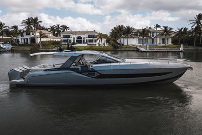 Yacht