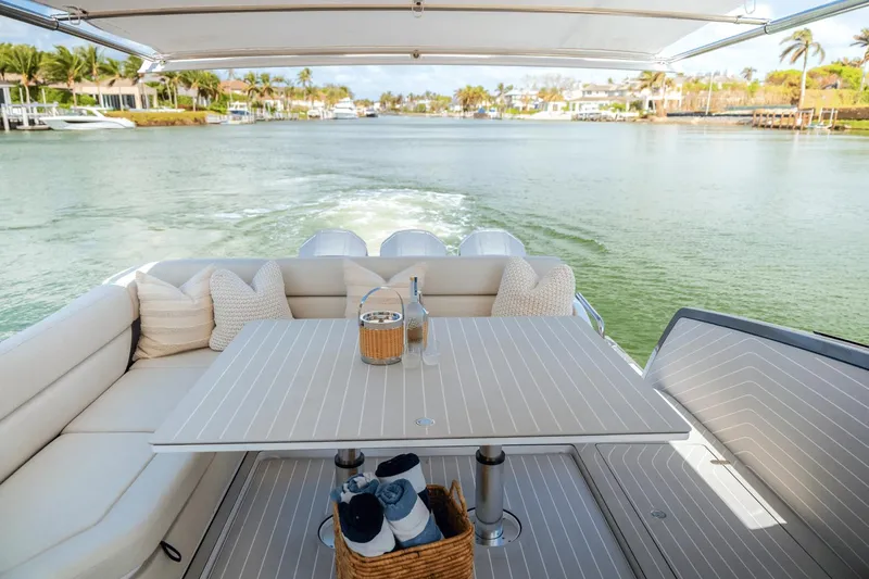 Bae Watch Yacht Photos Pics 