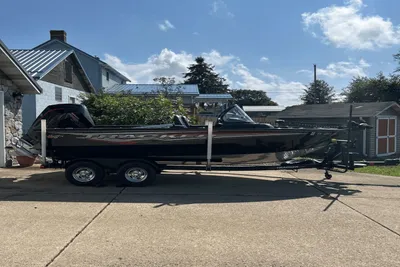 Sun Tracker TARGA V 18