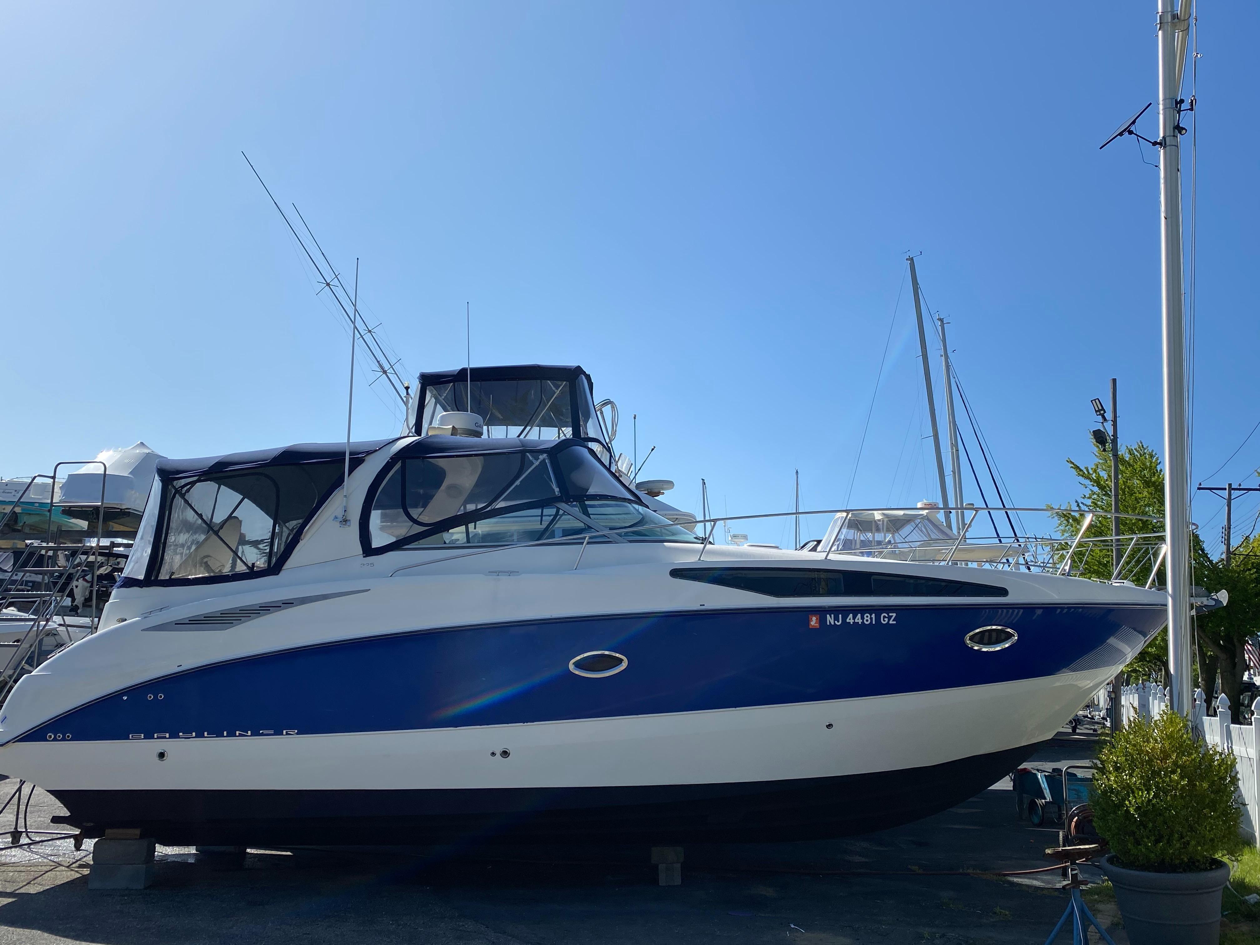 2006 Bayliner 325 Cruiser for sale - YachtWorld