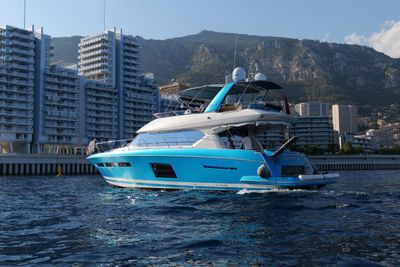 Yacht