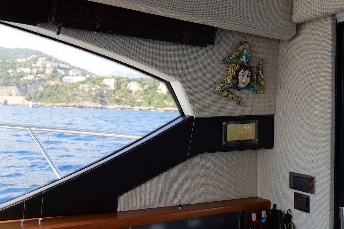 2013 Prestige 62 