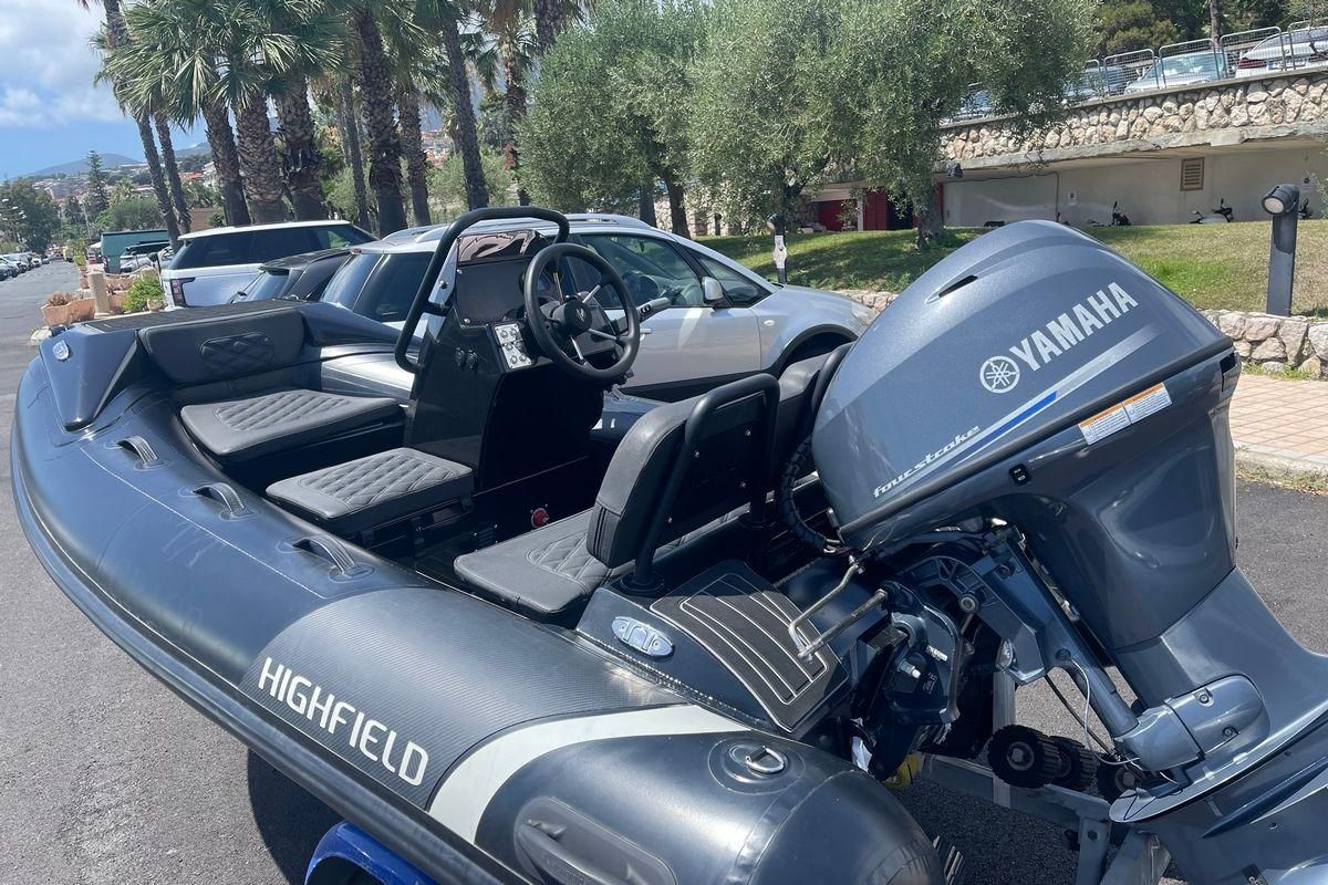 2013 Prestige 62 