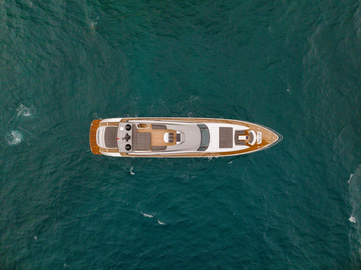 2018 Pershing 108 
