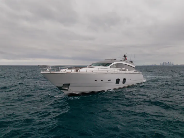 Naav Yacht Photos Pics 