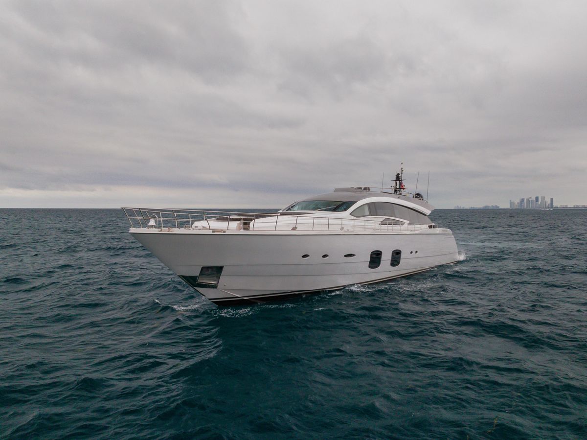 2018 Pershing 108 