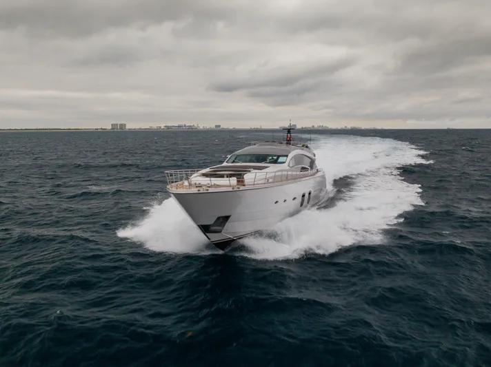 Naav Yacht Photos Pics 