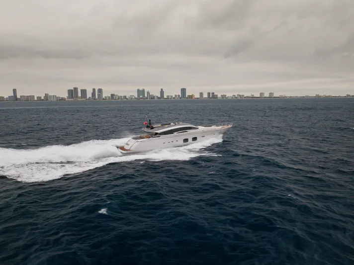 Naav Yacht Photos Pics 