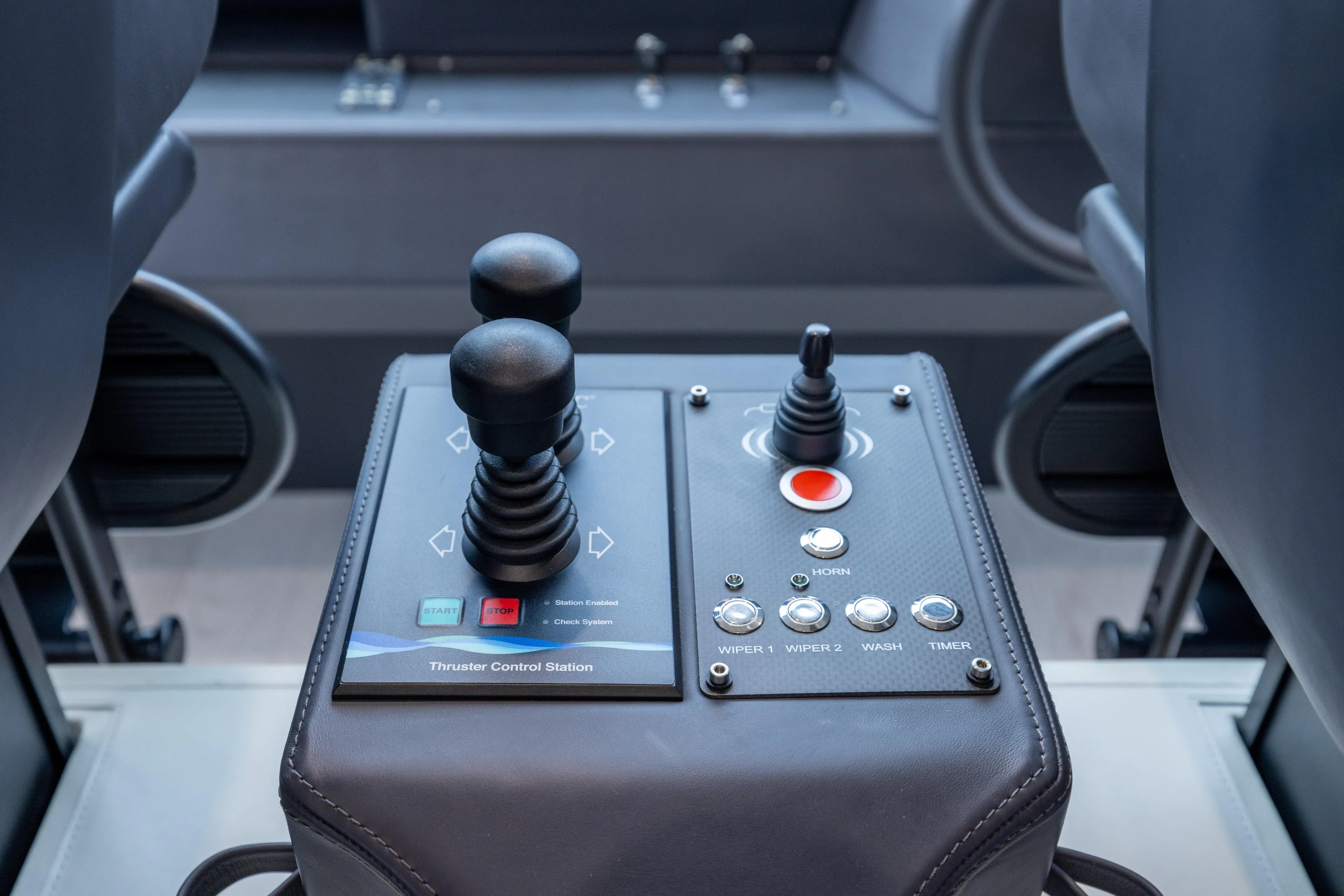 Naav Yacht Photos Pics 