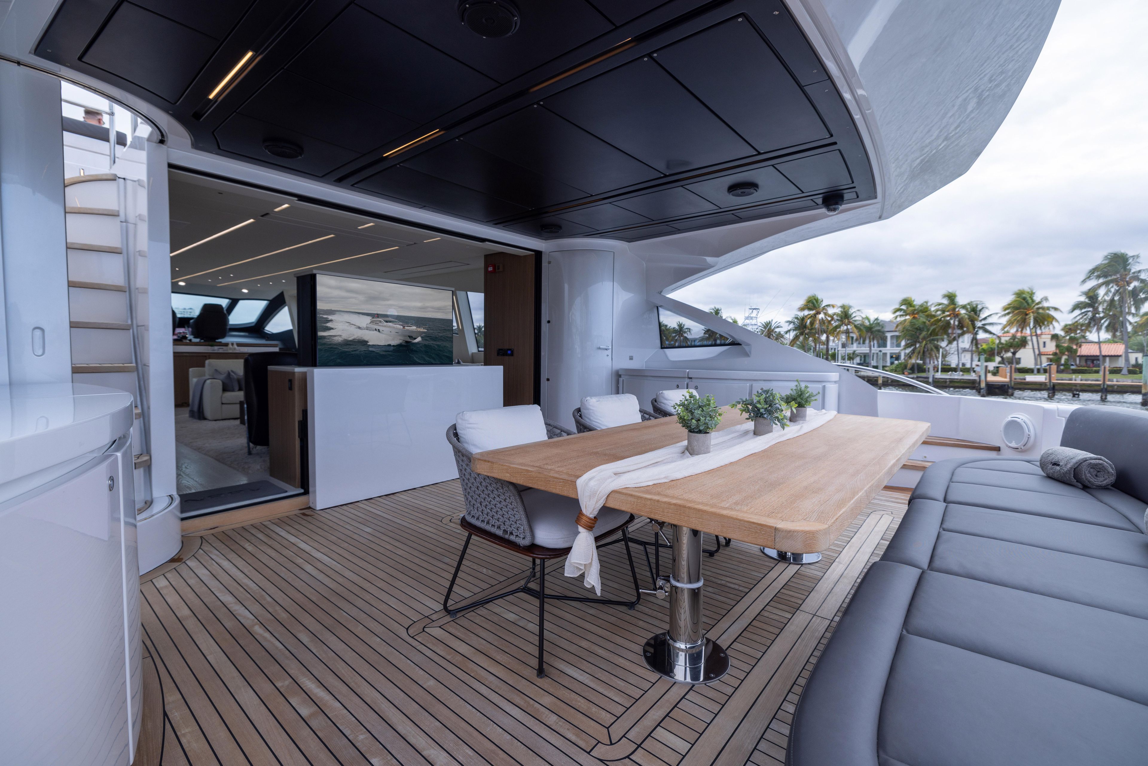 2018 Pershing 108 