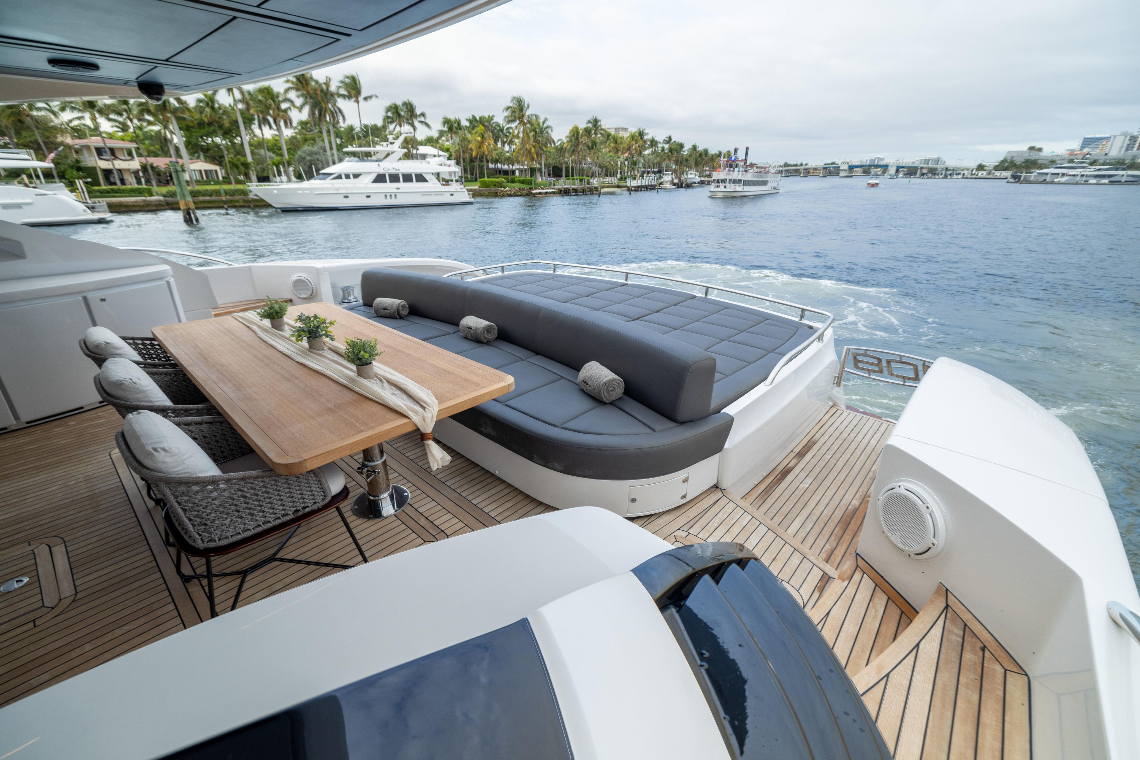 2018 Pershing 108 
