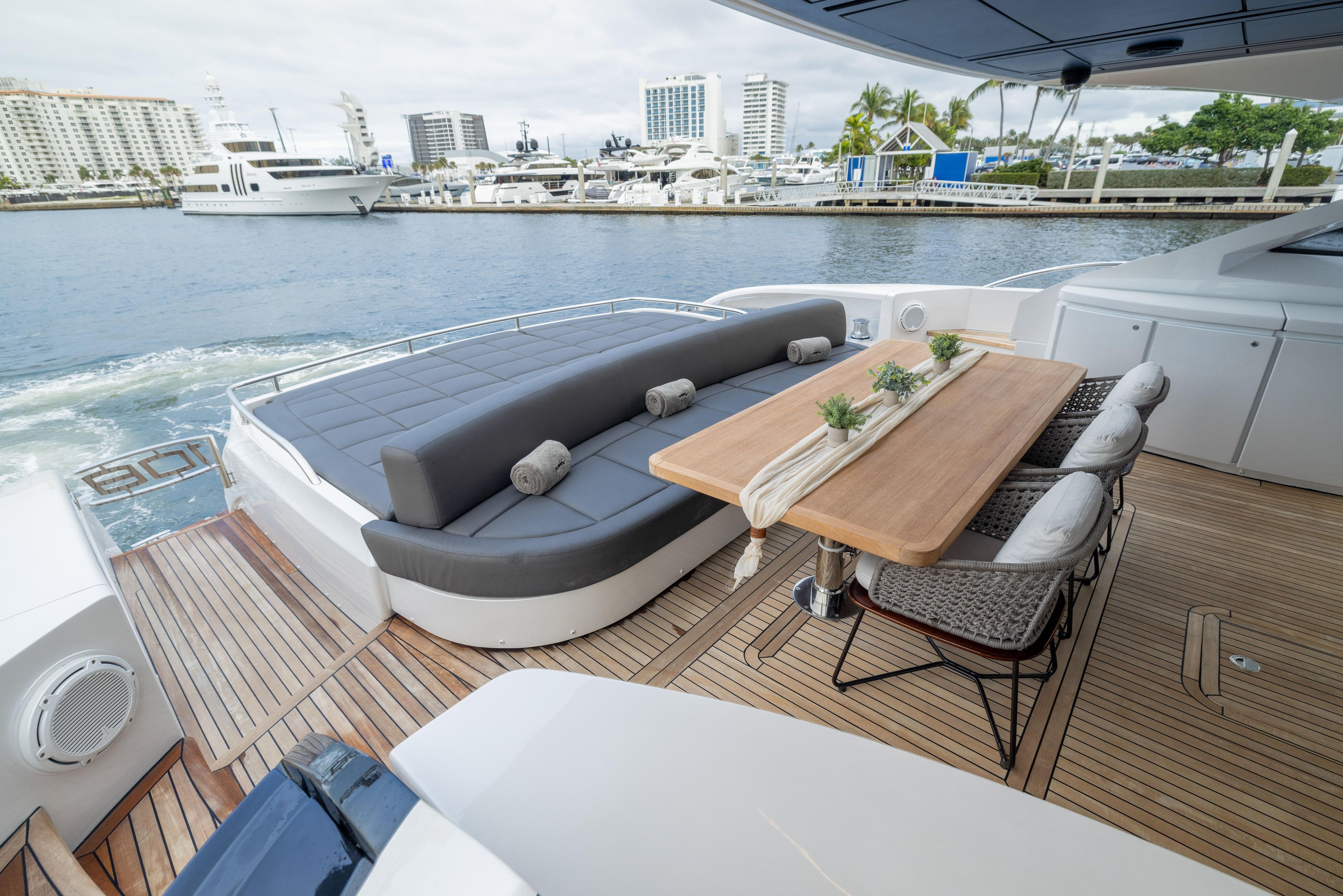 2018 Pershing 108 