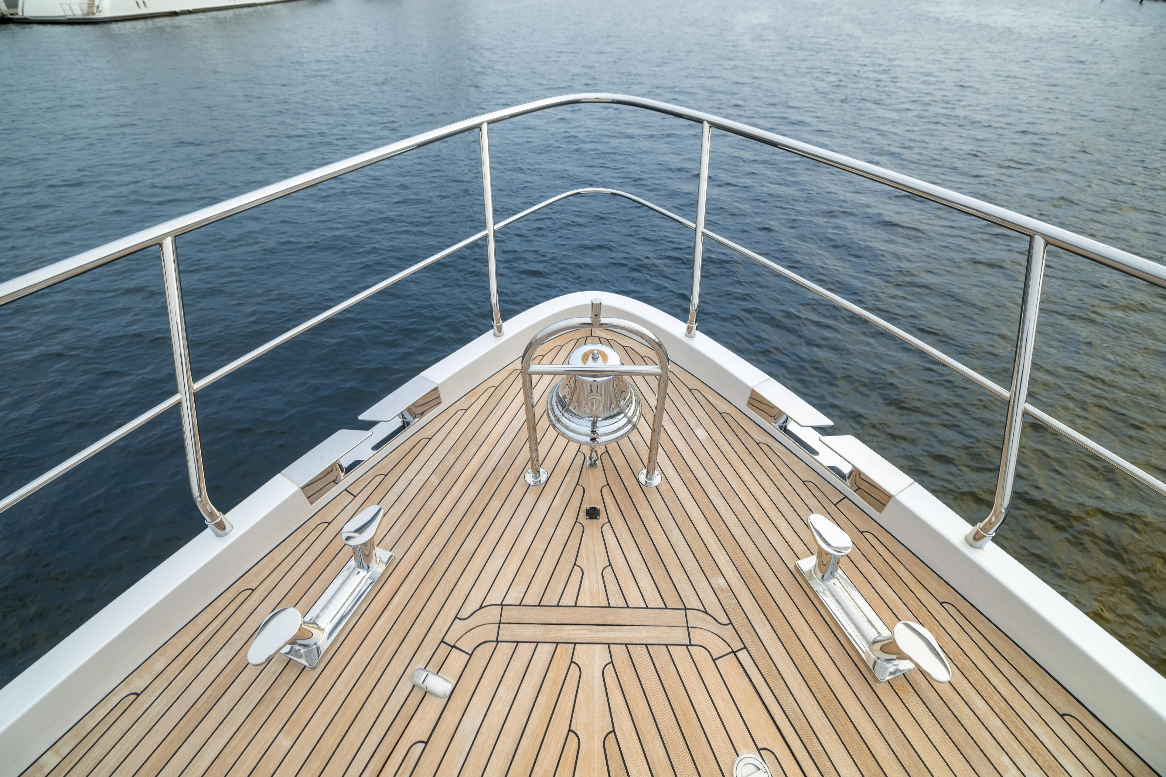 Naav Yacht Photos Pics 