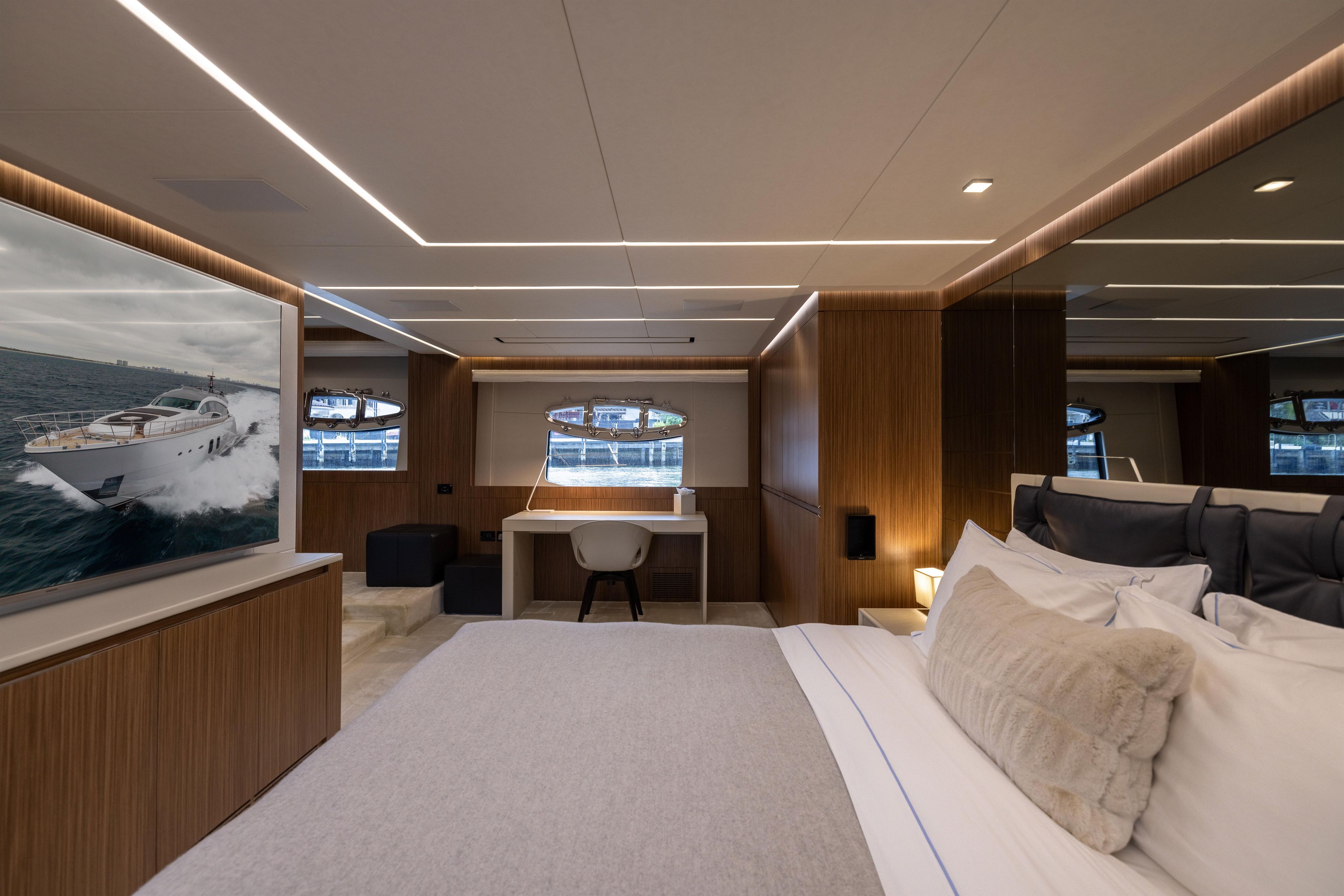 2018 Pershing 108 