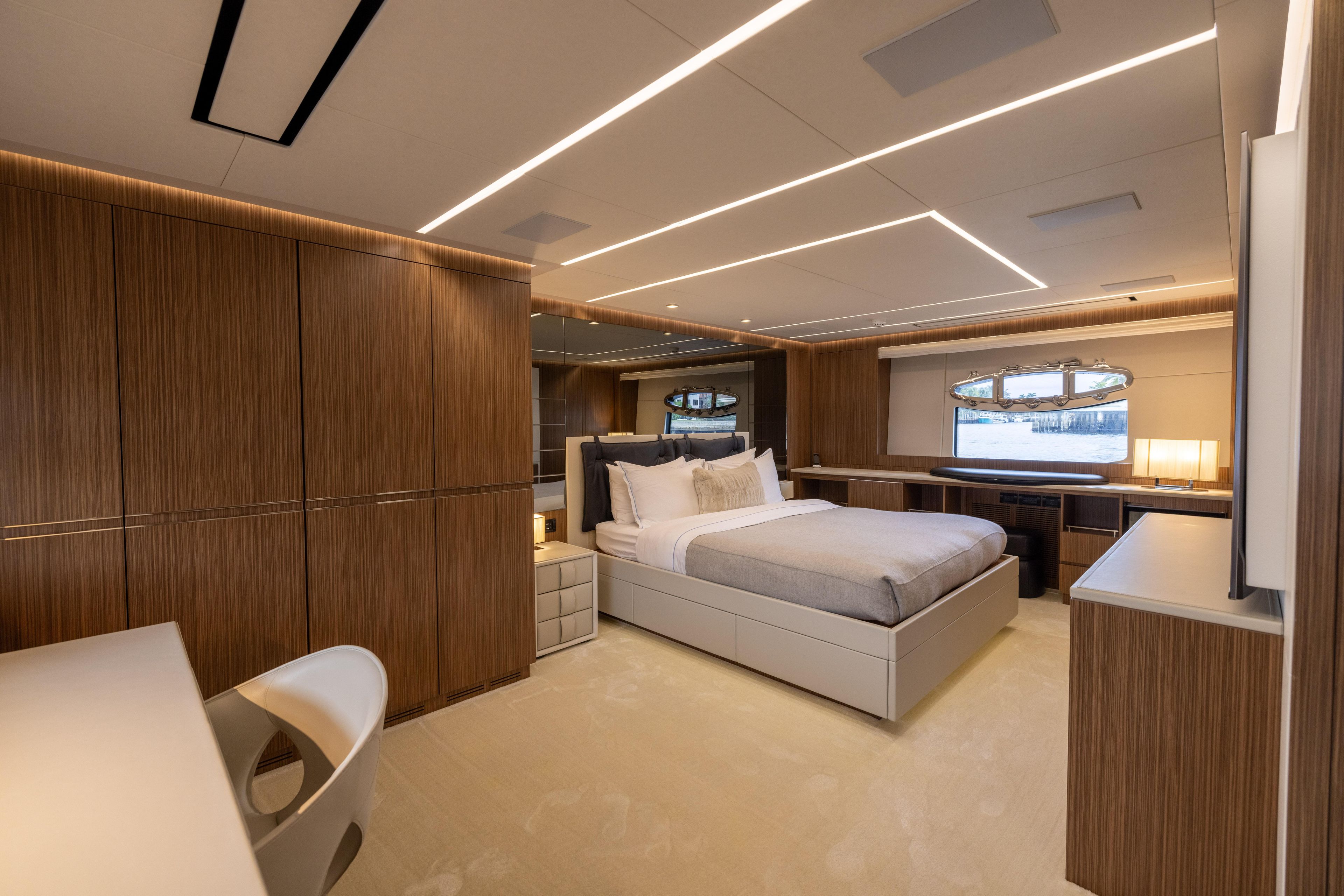 Yacht