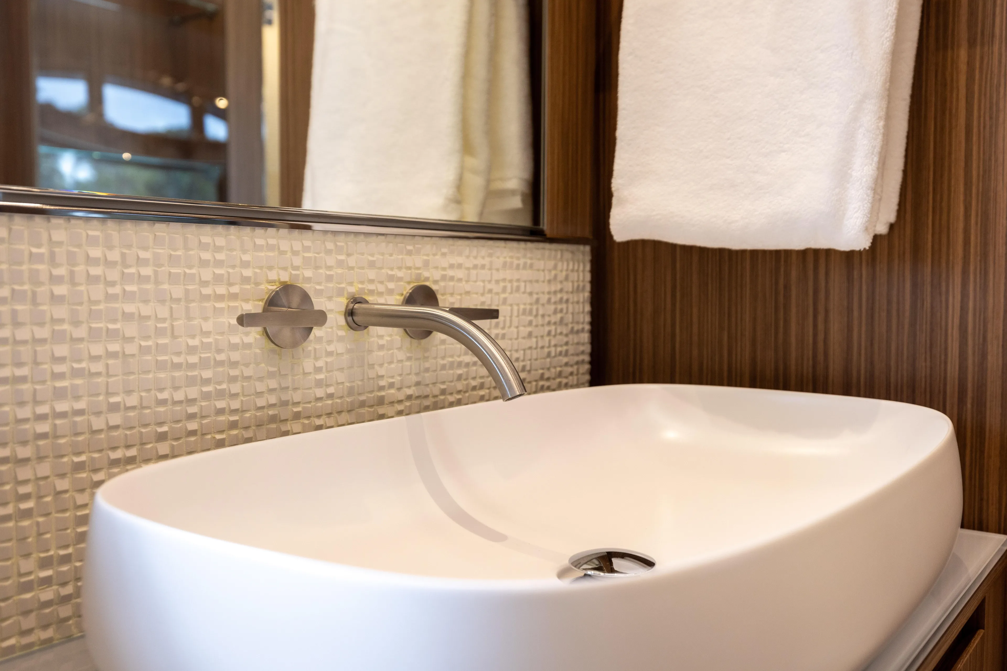 Naav Yacht Photos Pics 