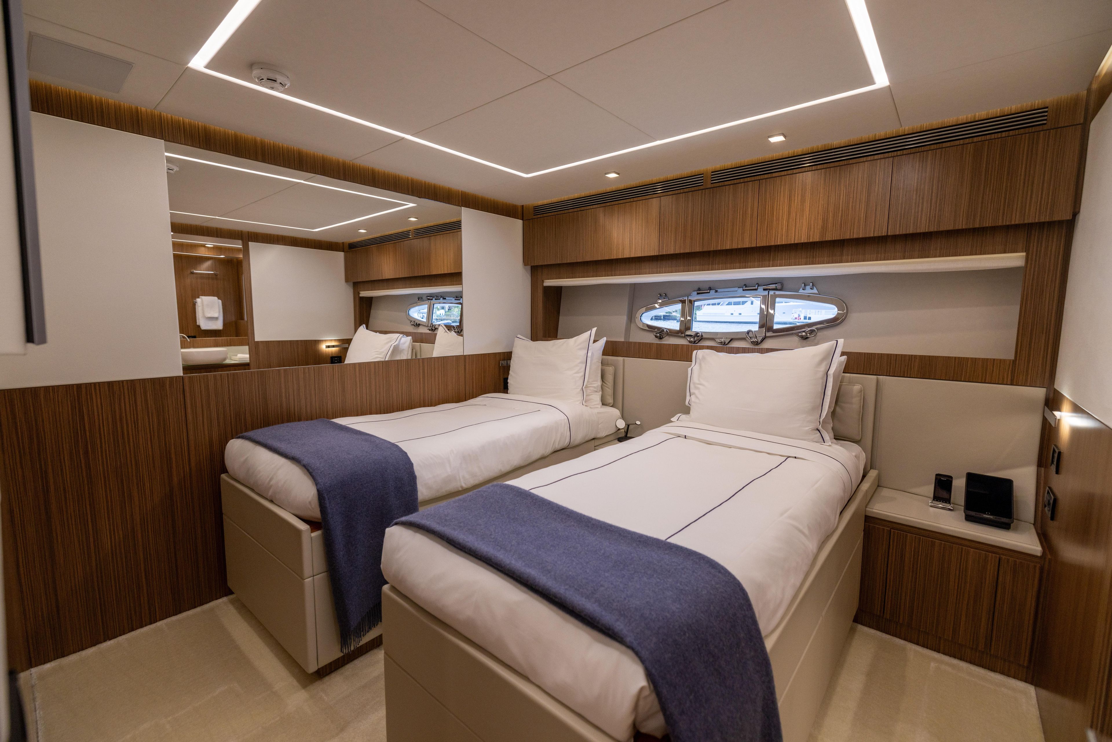 2018 Pershing 108 