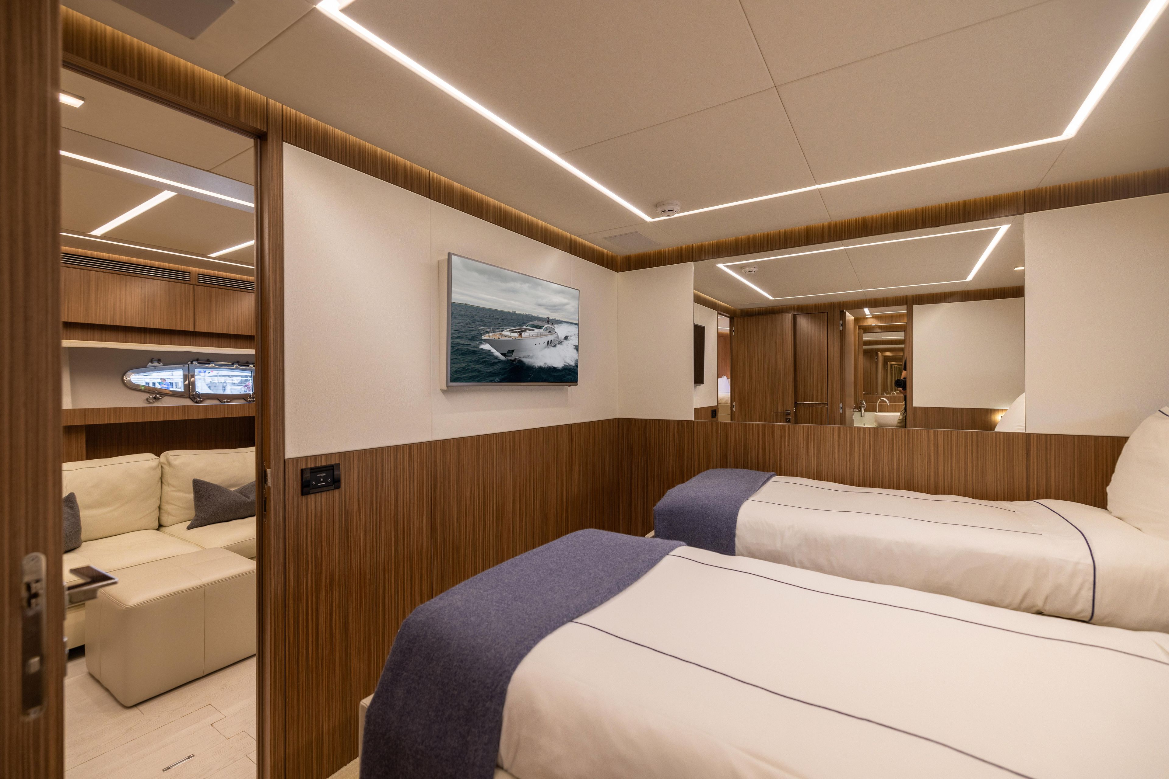 2018 Pershing 108 