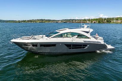 2017 60' Cruisers Yachts-Express Kirkland, WA, US