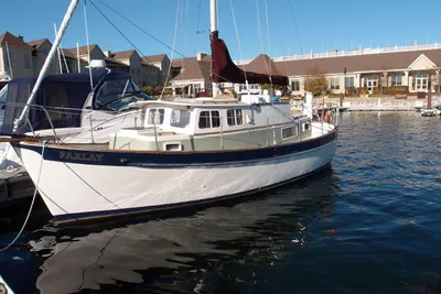 Fales PILOTHOUSE MOTOR SAILOR