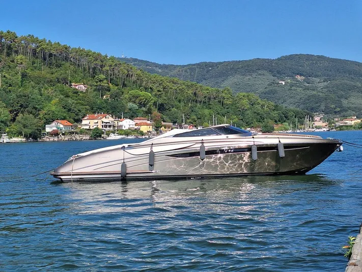 Frida Yacht Photos Pics 