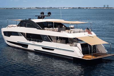 Yacht