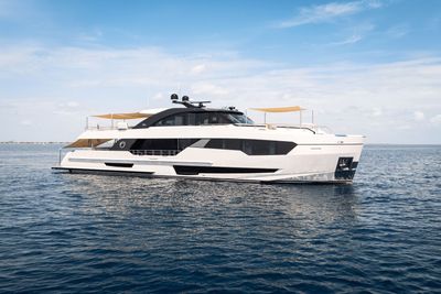 Yacht