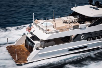 Yacht