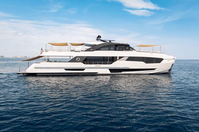 Yacht