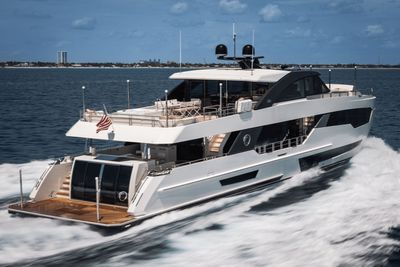 Yacht
