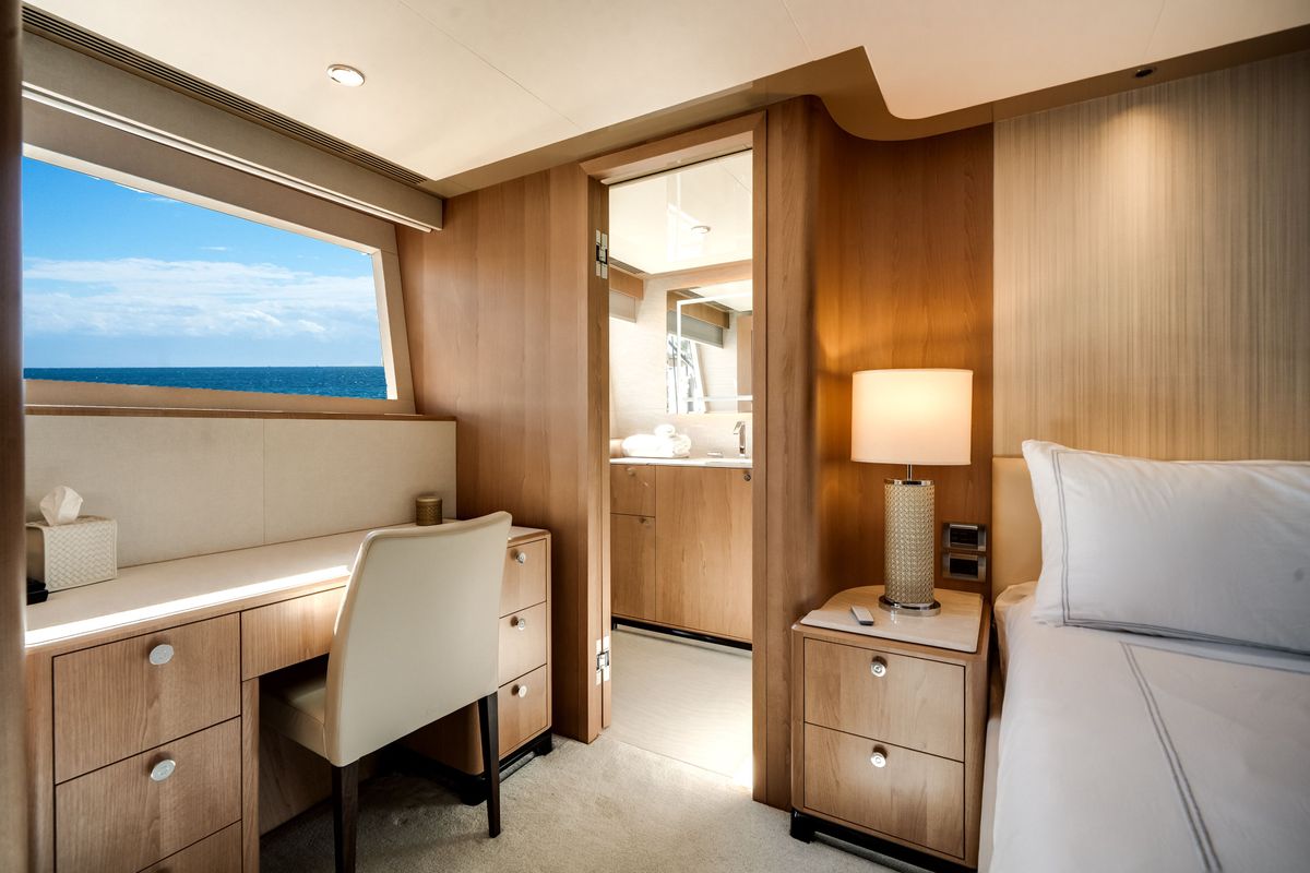 2025 Ocean Alexander 95 