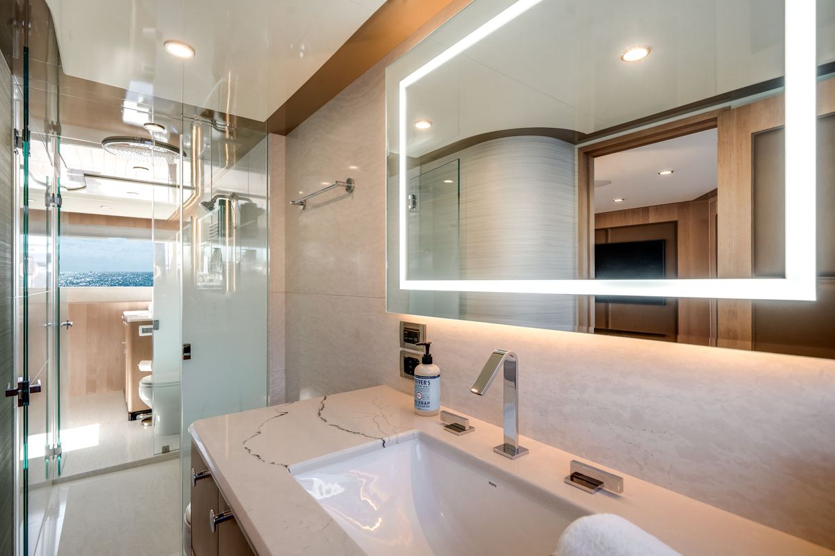 2025 Ocean Alexander 95 