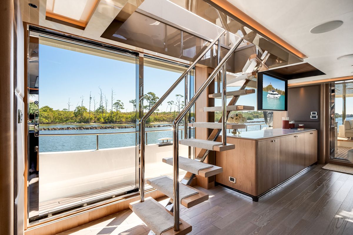 2025 Ocean Alexander 95 