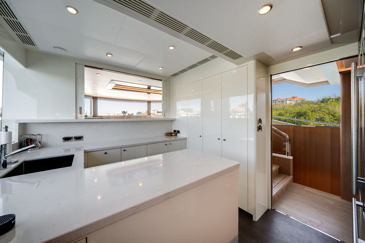 2025 Ocean Alexander 95 