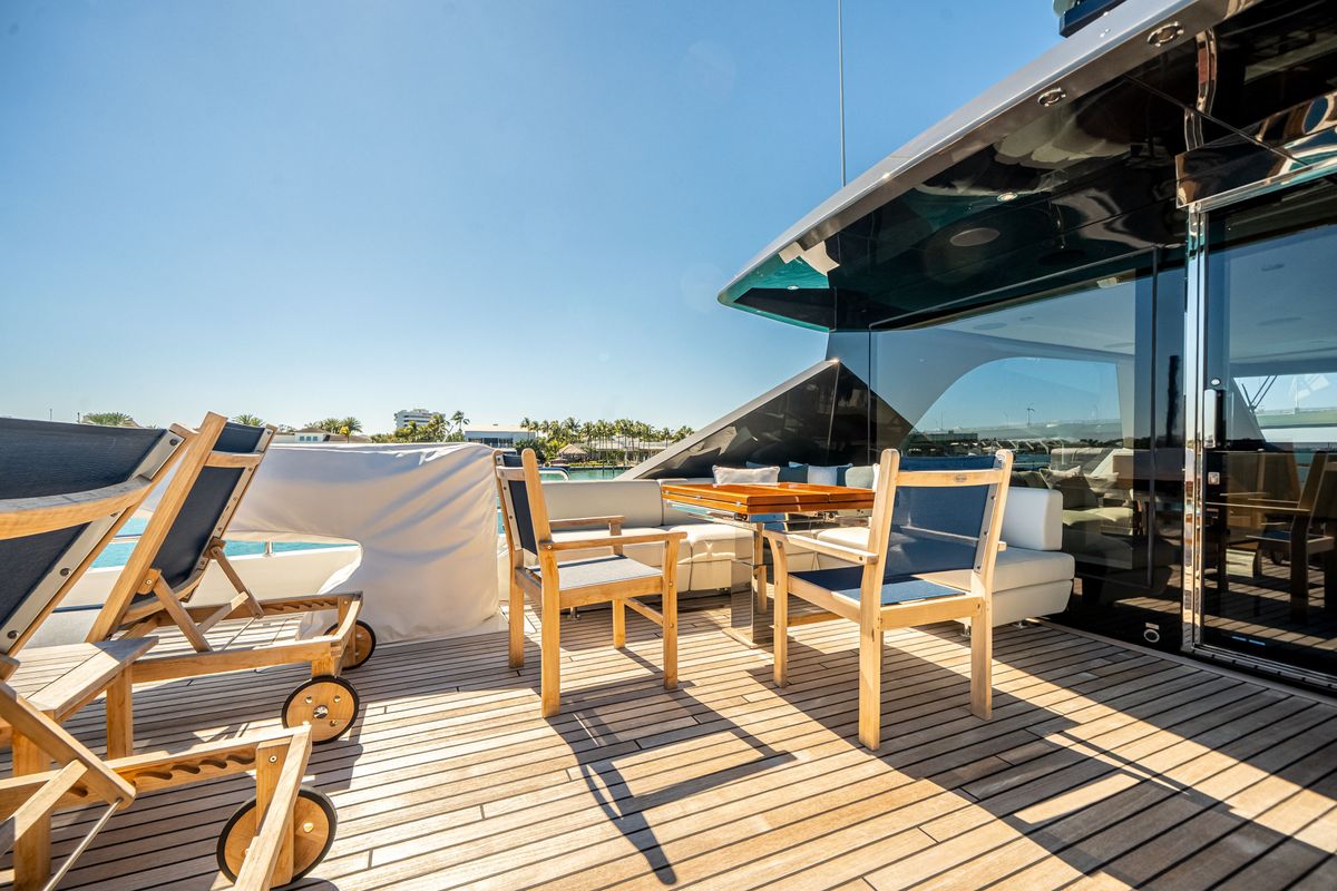 2025 Ocean Alexander 95 