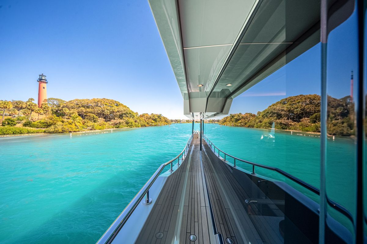 2025 Ocean Alexander 95 