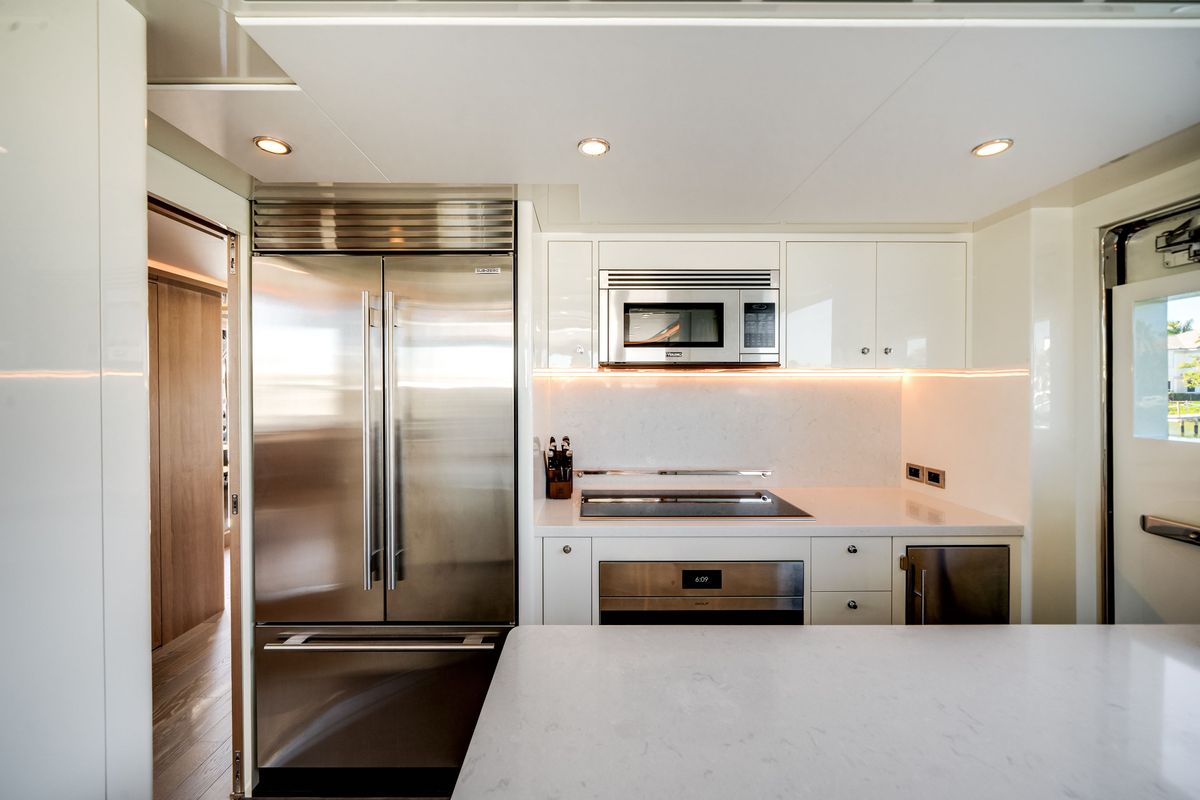 2025 Ocean Alexander 95 