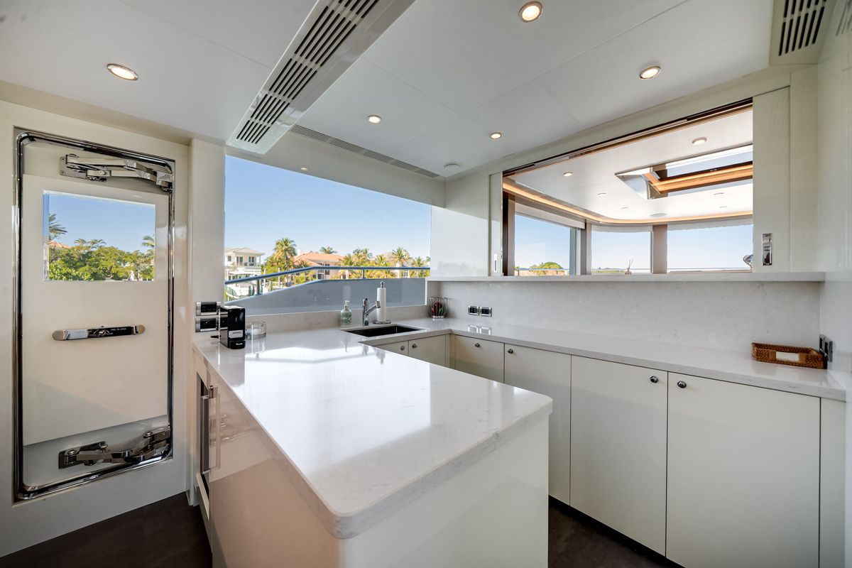 2025 Ocean Alexander 95 