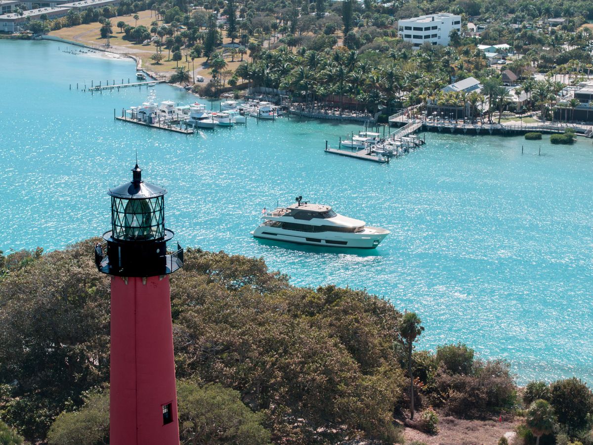 2025 Ocean Alexander 95 