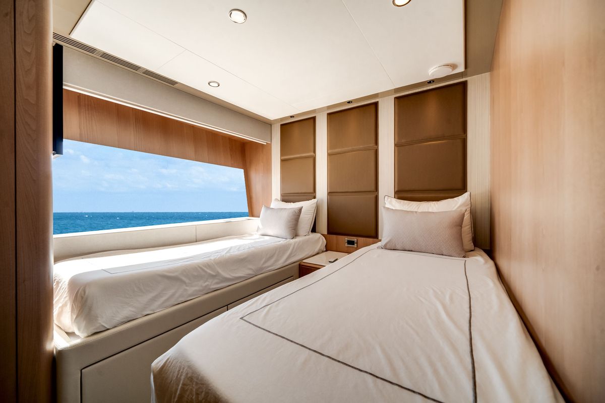 2025 Ocean Alexander 95 