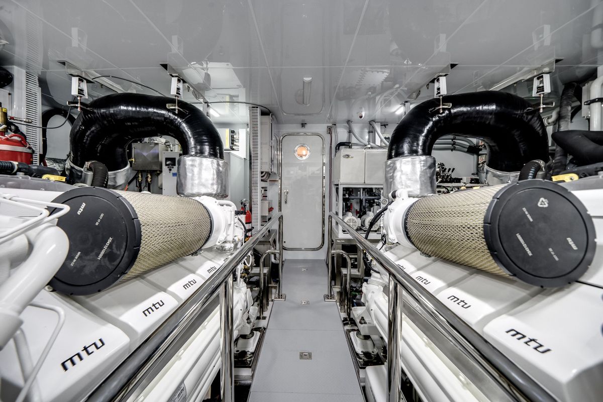 2025 Ocean Alexander 95 