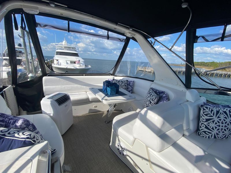 1998 Carver 53 Voyager