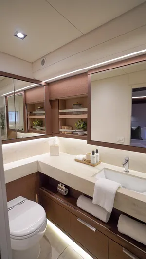 Aeolus 77 Yacht Photos Pics 