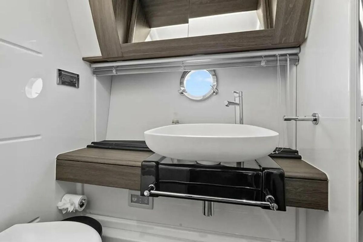 2015 Azimut 54 