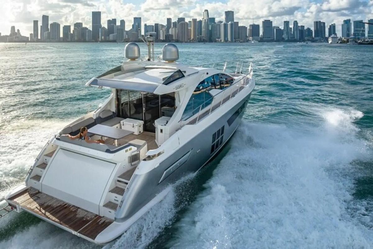 2015 Azimut 54 