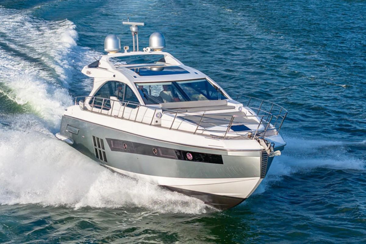 2015 Azimut 54 