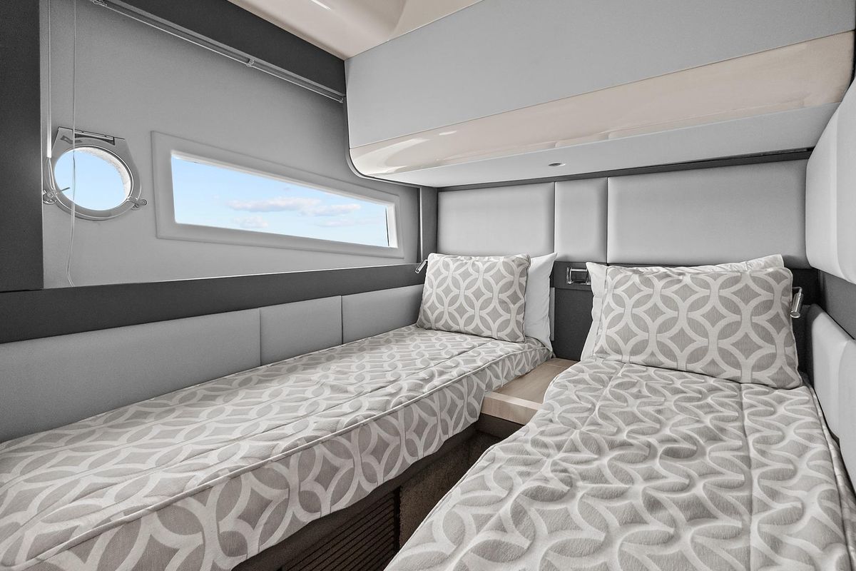2015 Azimut 54 