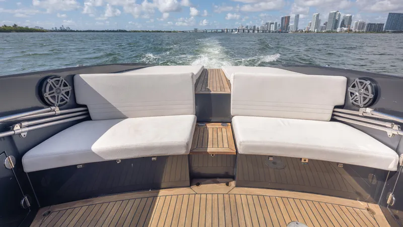 1017gt2017 Yacht Photos Pics 