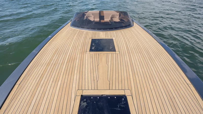 1017gt2017 Yacht Photos Pics 
